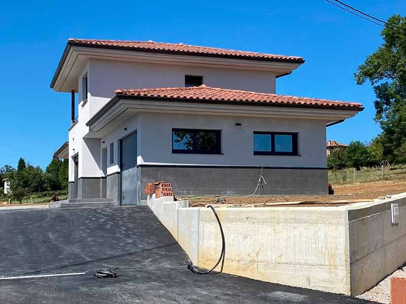 Casa con planta baja y primer piso